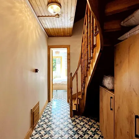 Refurbished Triplex In Taksim Apartamento