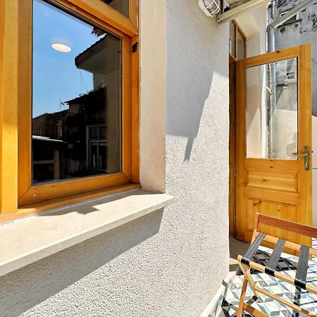 Refurbished Triplex In Taksim