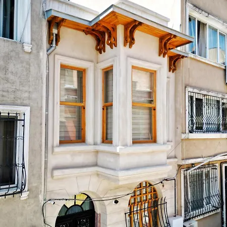 Appartement Refurbished Triplex In Taksim *